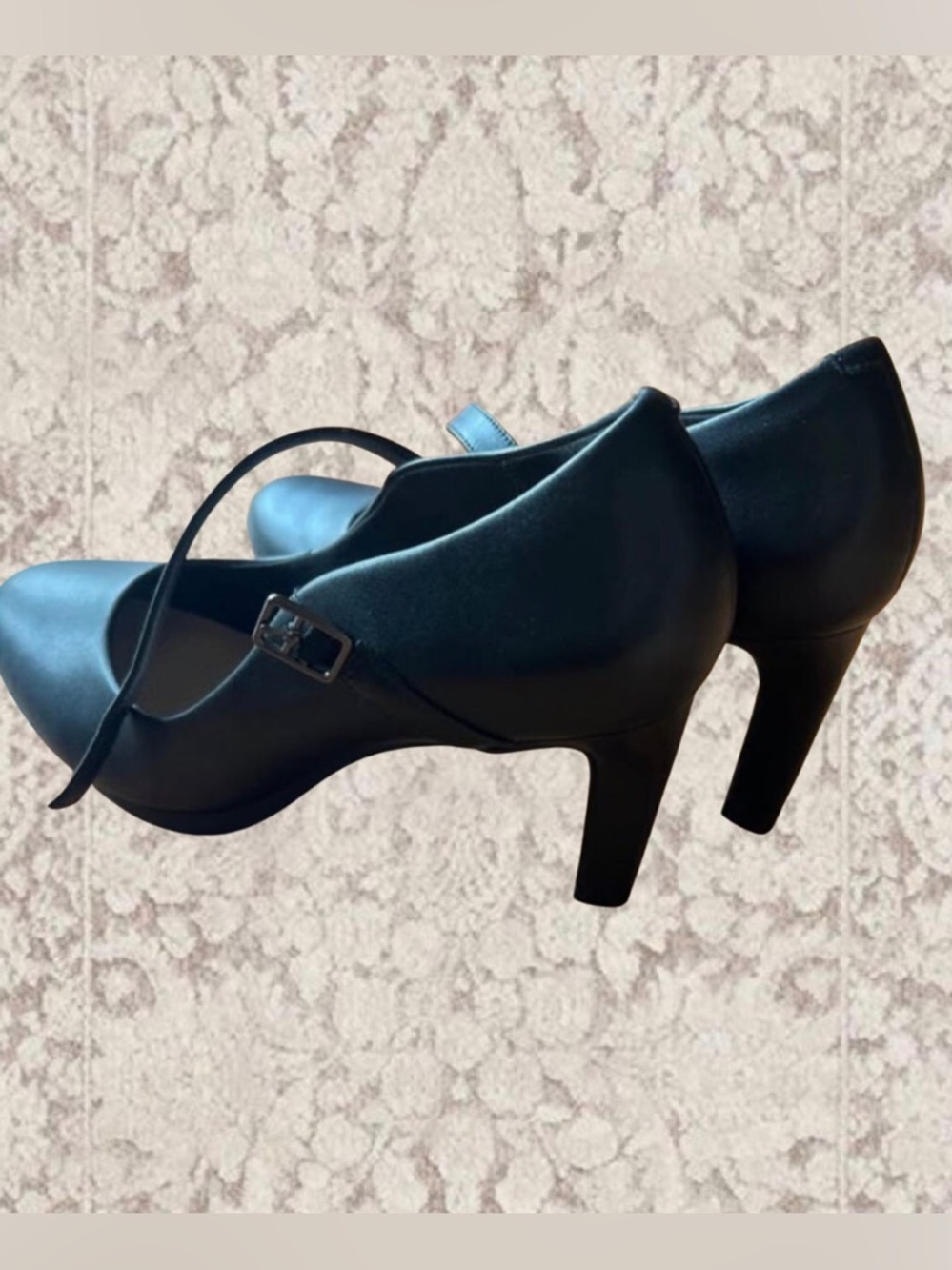 Clarks Black Leather Mary Jane Heels – Size 9.5